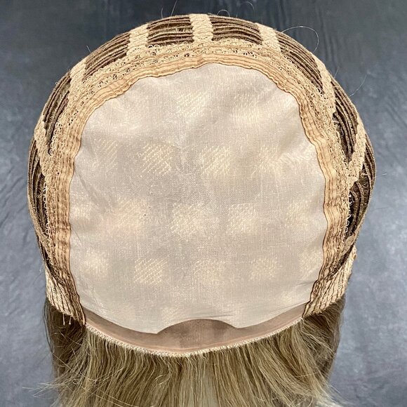 Amore "Stevie” 17.50 inch long Synthetic Wig by Amore / Spring Honey - Picture 6 of 14